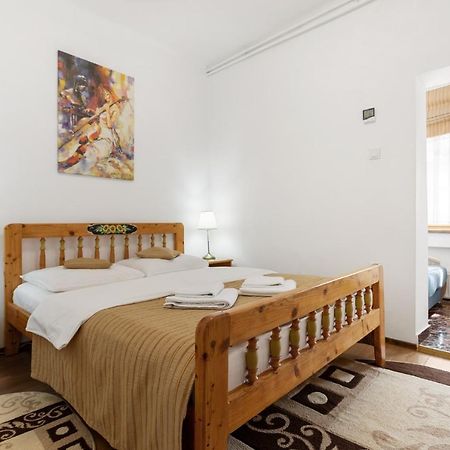 Casa Rasnoveana Екстериор снимка