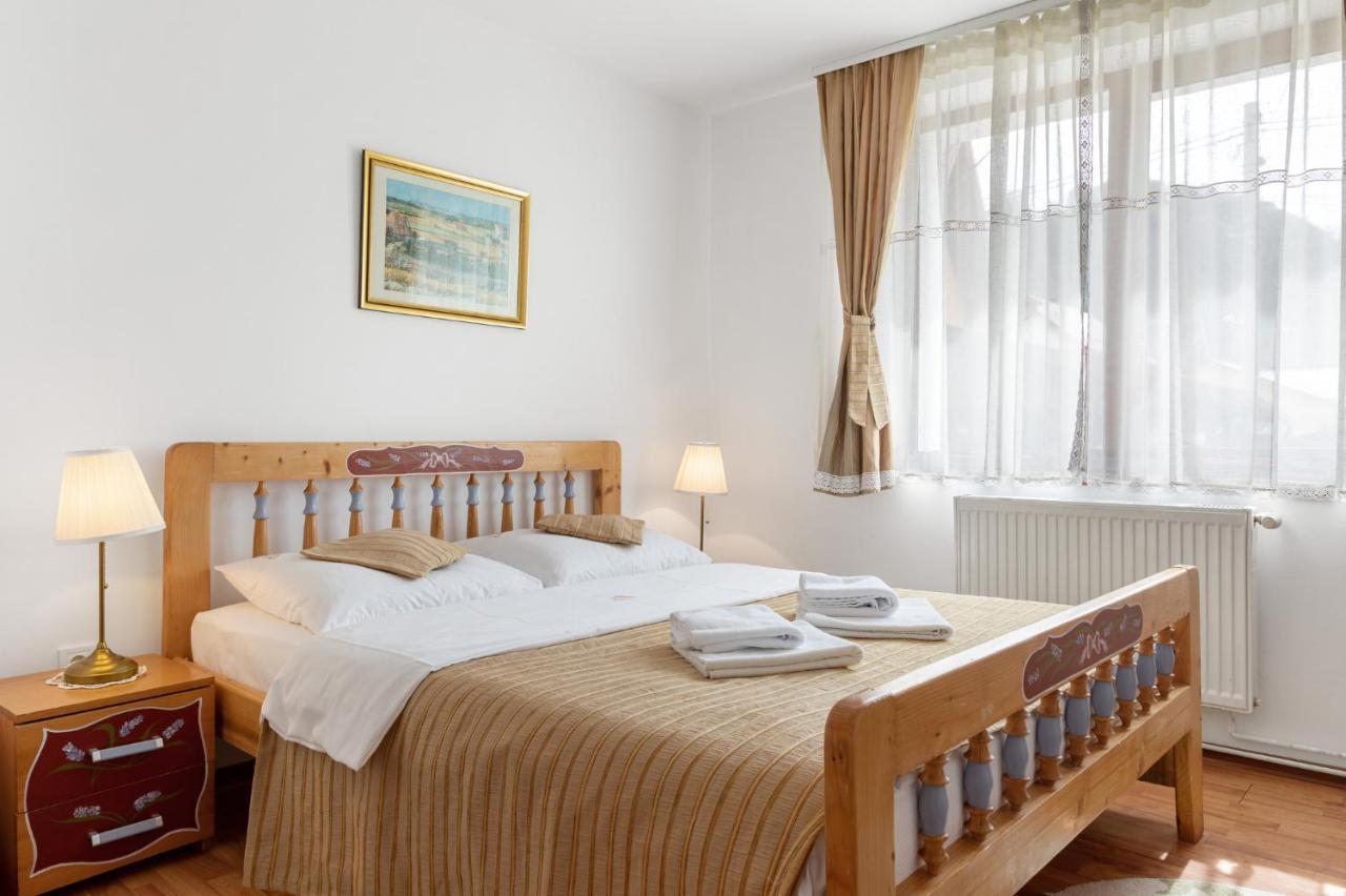 Casa Rasnoveana Екстериор снимка