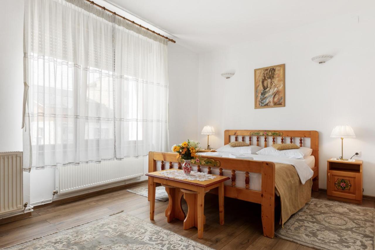 Casa Rasnoveana Екстериор снимка